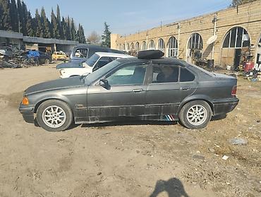 19 disk: BMW E36 sedan – 6 silindrli benzin mühərriki Xüsusiyyətlər: - Kuzov — 7