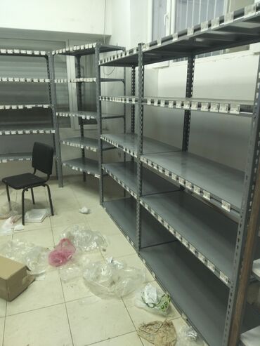 Rəf vitrinləri: Mağaza üçün metal rəf sistemləri - Material: möhkəm metal karkas — 3