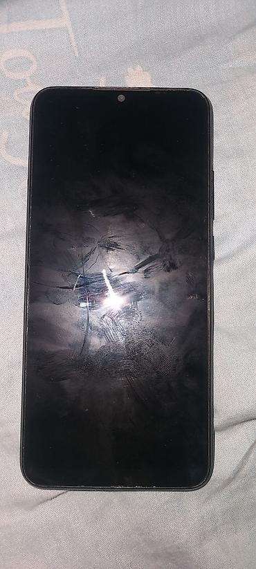 Samsung: Смартфон Samsung Galaxy S4 (Black Mist), корпус с металлическим кантом — 6