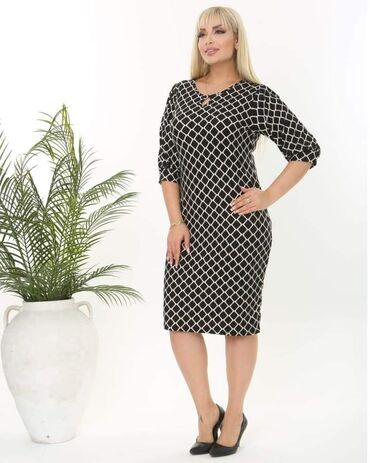 Haljine: Haljine za punije dame 
Cena 2999 din
Veličine XL, 2XL, 3XL, 4XL — 4