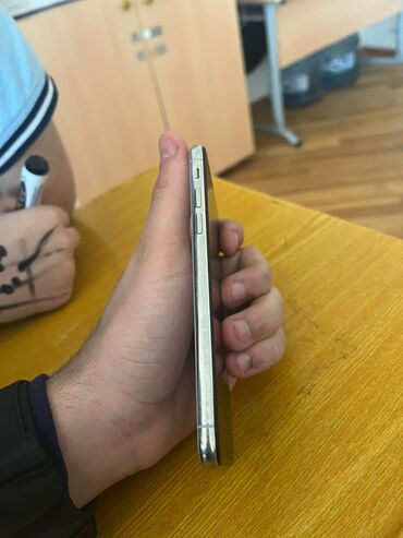 Apple iPhone: IPhone Xs Max, 64 GB, Gümüşü, Simsiz şarj — 9