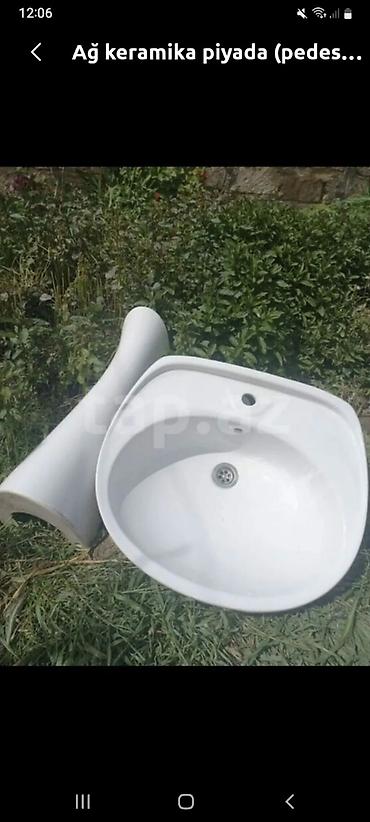 Ağ keramika piyada (pedestal) dəst canaq yaxşı vəzyət də sınıkı yoxdu