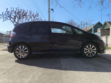 обмен форестер: Honda Fit: 2013 г., 1.5 л, Типтроник, Бензин, Хэтчбэк