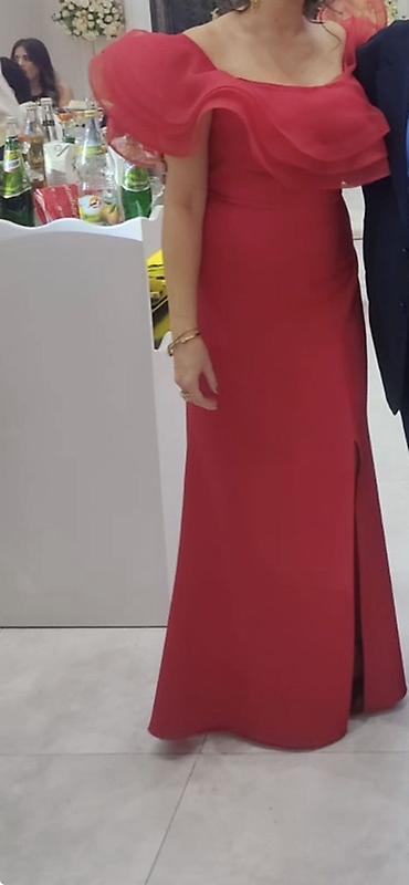 Qırmızı ziyafət geyimi - Model: uzun, döşəməboy kəsim - Rəng: parlaq