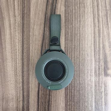 2.5mm kabel: Daşına bilən mini Bluetooth dinamiki - Kompakt dairəvi dizayn, möhkəm — 2