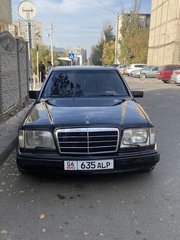 купить грузовой спринтер: Mercedes-Benz W124: 1993 г., 3.2 л, Автомат, Бензин, Седан
