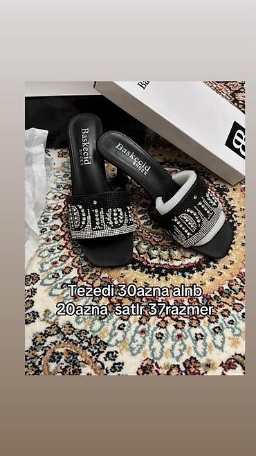 gumuş kişi sepi: Qadın və uşaq ayaqqabıları paketi 1) Qara slayd sandal – üstü — 1