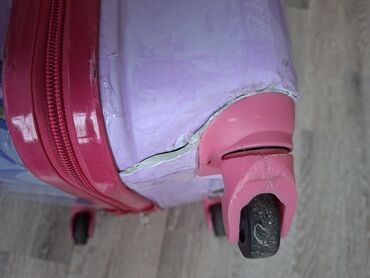 Çamadanlar: Usaq camadani satilir. olcusu 45 hundurluk 30 eni her seyi — 2