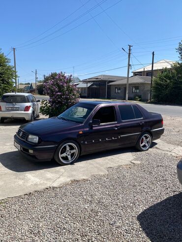 реставрация авто аккумуляторов: Volkswagen Vento: 1992 г., 1.8 л, Механика, Бензин, Седан