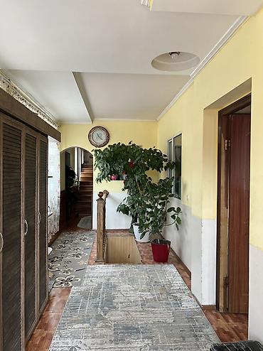 Продажа коттеджей и домов: Дом| Ала Тоо 1| 8СОТОК | Район - Ж.М.Ала Тоо Кол. комнат - 8 Кол — 8