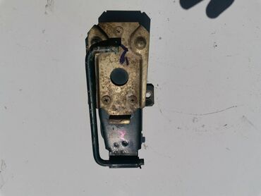 Auto delovi: Drzac prednje haube sa drzacem boce brisaca Lada 21213,21214 Niva — 10