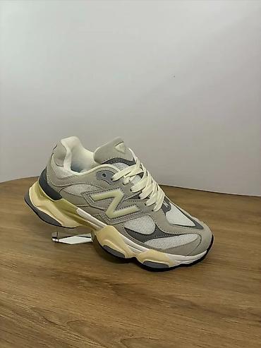 marca 100rsdn: New Balance patike – mod. inspirisan “dad” estetikom sa masivnim đonom — 2