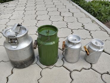 Другие хозтовары: Продаю пищевые бидоны, сделано в СССР. разные объемы. находятся в at lalafo.kg Другие хозтовары: Продаю пищевые бидоны, сделано в СССР. разные объемы. находятся в