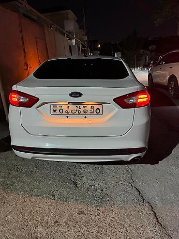 satılık araba: Ford Fusion sedan – ağ rəng, geniş salon və iri baqaj. idiyal — 5
