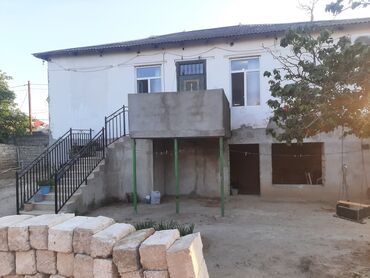 binə atçiliq: Бина 3 комнаты, 37 м²