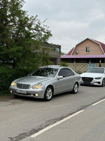 машины транспорт: Mercedes-Benz C 320: 2002 г., 3.2 л, Автомат, Бензин, Седан