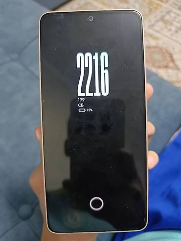 nokia 9: Смартфон с большим безрамочным дисплеем и вырезом под фронтальную — 3