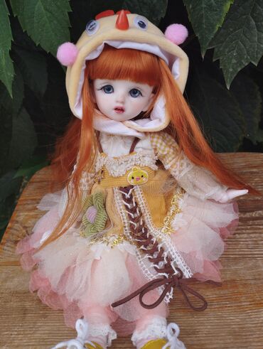 фирменная кукла: Кукла ручной работы, высота 30 см, материал пластик