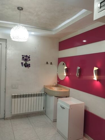 Salon, tibbi mebel dəsti: Ünvan,Bakıxanov qəsəbəsi,Sülh küçəsi 4. 50 kv.m,Ümumilikdə 3 otaq — 5