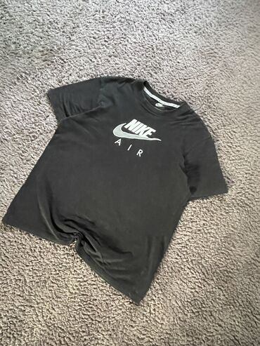 Футболки: Мужская футболка, M (EU 38), Nike, Б/у, цвет - Черный, Самовывоз, Платная доставка