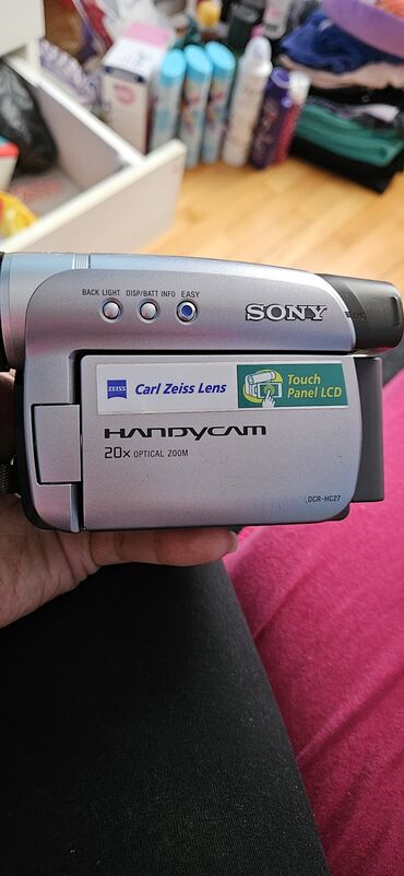 sony slušalice: Sony handycam kamera,20×optical zoom ekran,800×digital zoom,sa ekranom