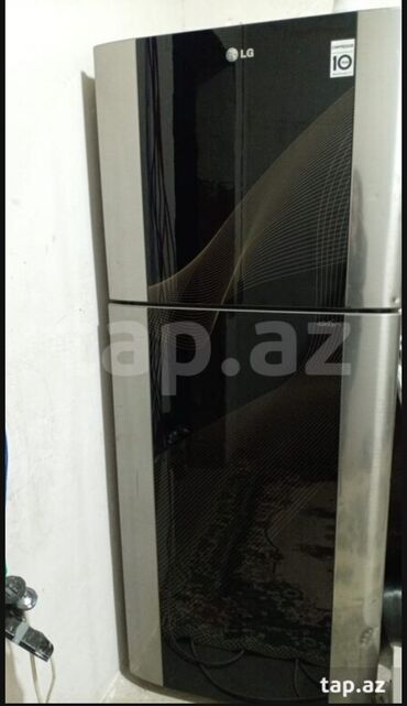 Пятиминутки: LG iki qapılı soyuducu - Brend: LG - Rəng/ön panel: parlaq qara şüşə