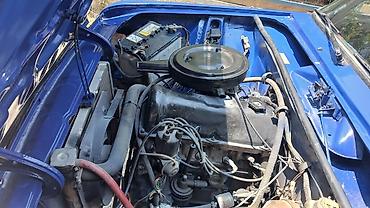 vaz 2106 şit: VAZ 2106 sedan, mavi rəng. Xüsusiyyətlər: - Korpus: 4 qapılı sedan — 6