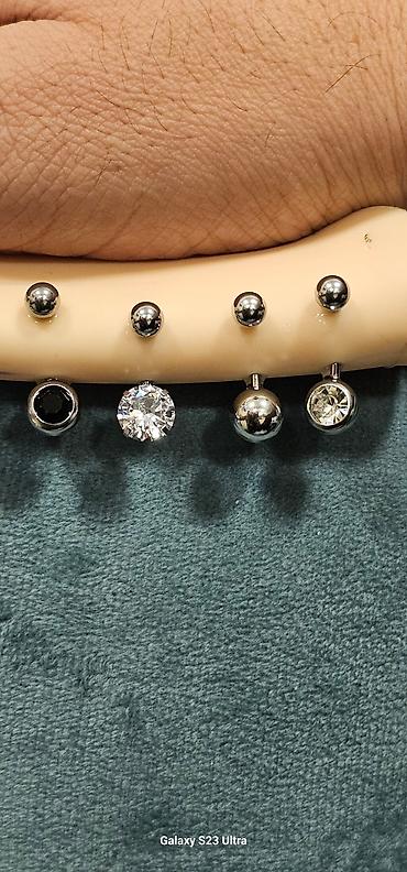 Pirsinq: Persink 
göbək sırğası — 3