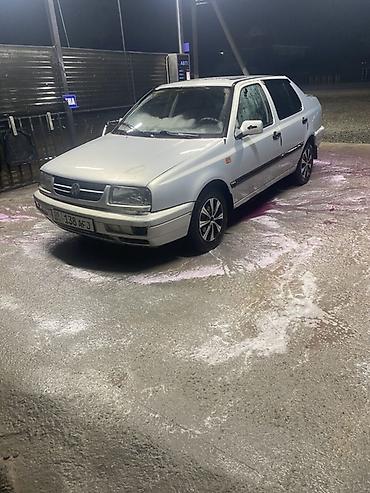 посадка авто: Volkswagen Vento: 1992 г., 1.8 л, Автомат, Бензин, Седан — 2