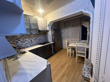 Köhnə tikili: Bakı, 8-ci mikrorayon, 4 otaqlı, Köhnə tikili, m. Azadlıq Prospekti, 100 kv. m — 5