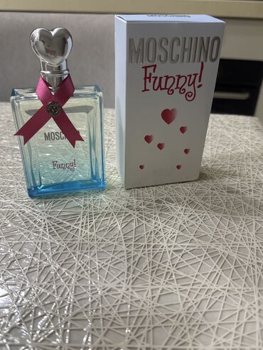 туалетная, парфюмированная вода: Moschino Funny Etir satilir! Yenidir,hediyye gelib ve fresh bir goxusu