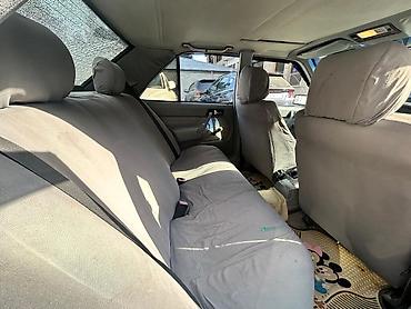 mos: Mercedes-Benz 190 (W201): 2 l | 1991 il Sedan — 5