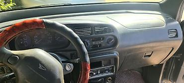арзан матиз 1: Daihatsu Move: 2001 г., 1 л, Кол менен иштөөчү, Бензин, Вэн/Минивэн — 5