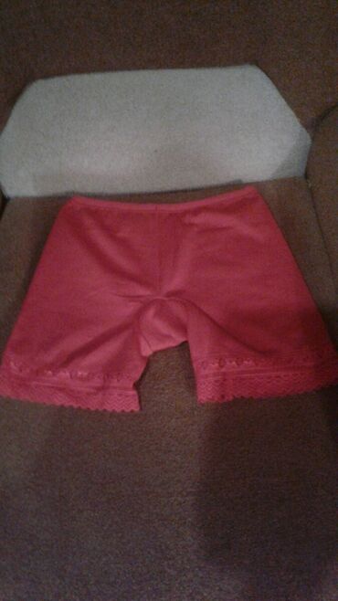 Futbolka və maykalar: Qadin ucun kofta tezedi geyinilmeyib qiymeti 3 azn bashqa koftalarda — 2