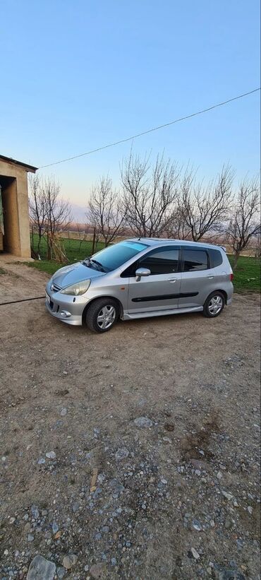 хонда жазз: Honda Jazz: 2003 г., 1.3 л, Механика, Бензин, Хетчбек