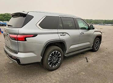 lend cruizer: Toyota Sequoia: 2023 г., 3.5 л, Вариатор, Гибрид, Внедорожник — 4