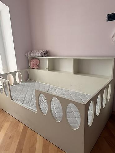 mebel parcalari: Oğlan və qız üçün, İşlənmiş, Çarpayı, Bazasız, Matras ilə, Siyirməsiz — 2