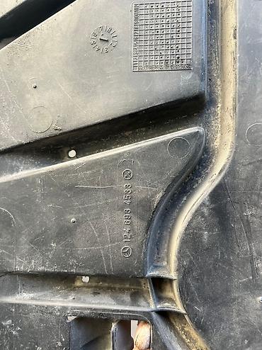 коврик бу: Крышка запасного колеса w124 — 1