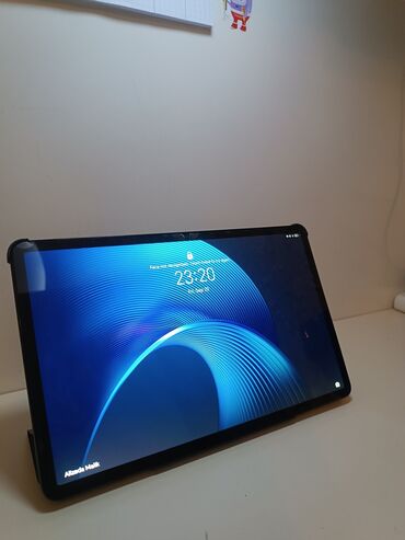 grafik tablet: Planşet Honor X9 modelidir. Özüm tələbəyəm, dərslərimdə istifadə etmək