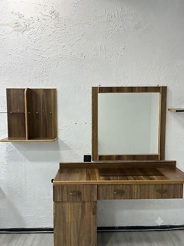 ayaqqabı dolabı ucuz: Salon ücün 4 dest mebel satilir. Uzunluq 1.40.En:40. Güzgü 90/90 Divar — 3