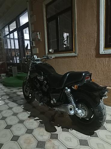 бишкек мото: Yamaha V-Max — мощный классический power-cruiser с V‑образным — 4