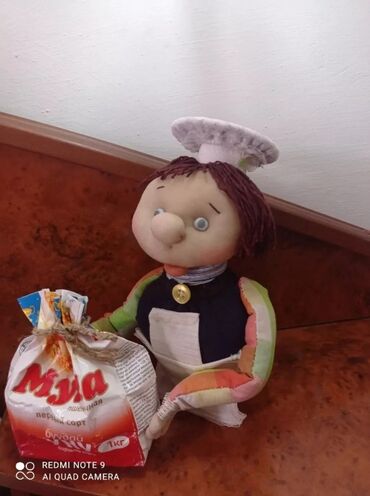 работа в англии: Продаю интерьерную куклу повара полностью ручной работы. Находится в