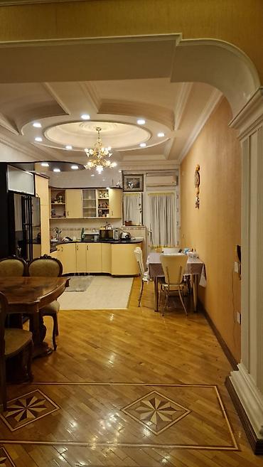 ev menzil: 3 otaqlı, Yeni tikili, 129 kv. m — 1