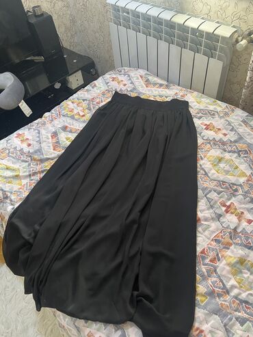 Ziyafət donları: Salam, xaricden alinib sifon yupkadir. Razmer böyük olduğu üçün