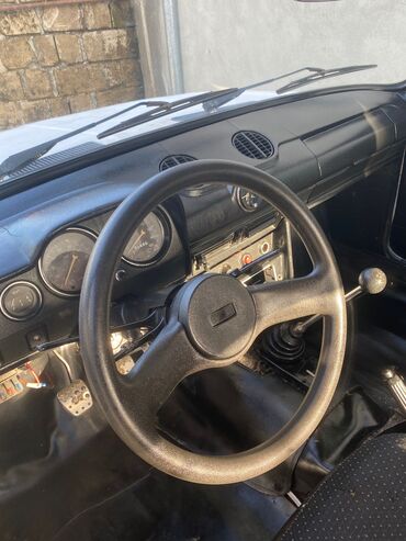 VAZ (LADA): VAZ 2106 sedan - Kərənt: benzin - Ötürücü: arxa - Korpus: 4 qapılı — 18