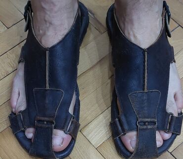 Sandale i japanke: Muske kozne sandale bez ostecenja broj 42 odgovaraju i za 43. Cena