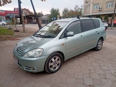 Toyota: Toyota Ipsum: 2002 г., 2.4 л, Автомат, Газ, Минивэн