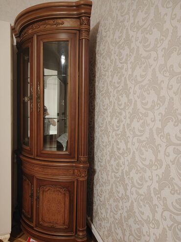 künc dolab: İşlənmiş, Açılan, 1 qapı Künc dolab, Qorka, Malayziya