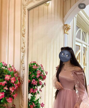 женское платье с воланом: Zərif, açıq pudra/çəhrayı rəngdə off-shoulder ziyafət/nişan/libas. -