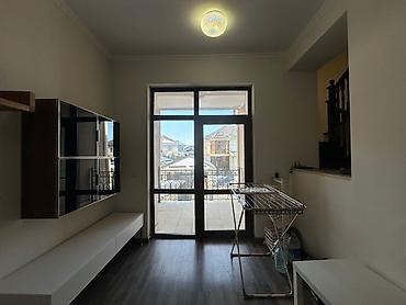 Долгосрочная аренда домов: 280 м², 6 комнат — 15